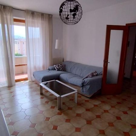 La Casa Dei Viaggiatori - Viareggio - Posto Auto Gratuito Exterior foto