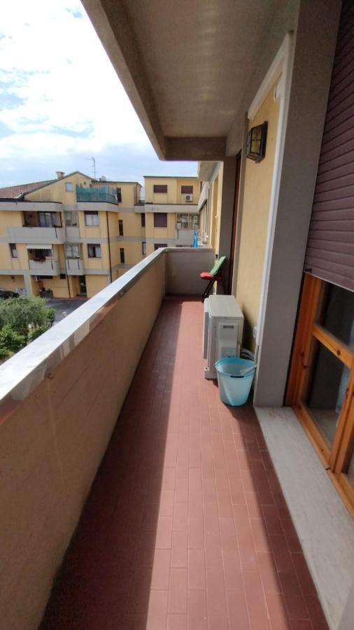 La Casa Dei Viaggiatori - Viareggio - Posto Auto Gratuito Exterior foto